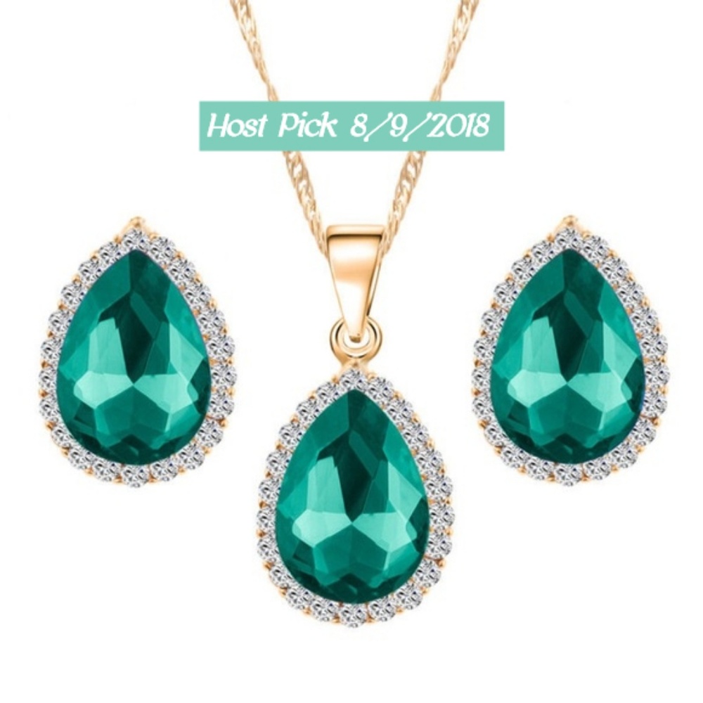 ➰Beautiful Necklace Set